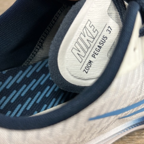 Nike Zoom Pegasus 37 Titans Running Shoes CZ5465-100 Men’s Size 10 Women’s 11.5 - Picture 11 of 16